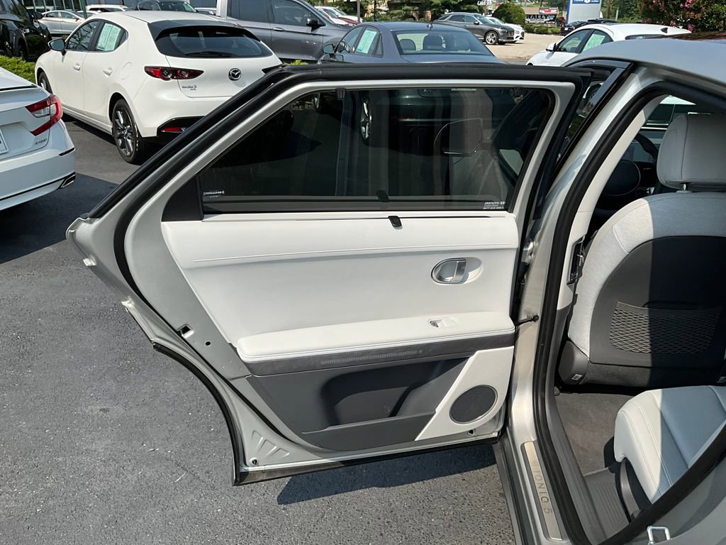 Used 2024 Hyundai Ioniq 5 Limited image 28