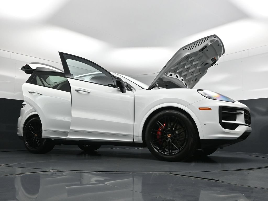 New 2026 Porsche Cayenne S AWD/4WD image 34