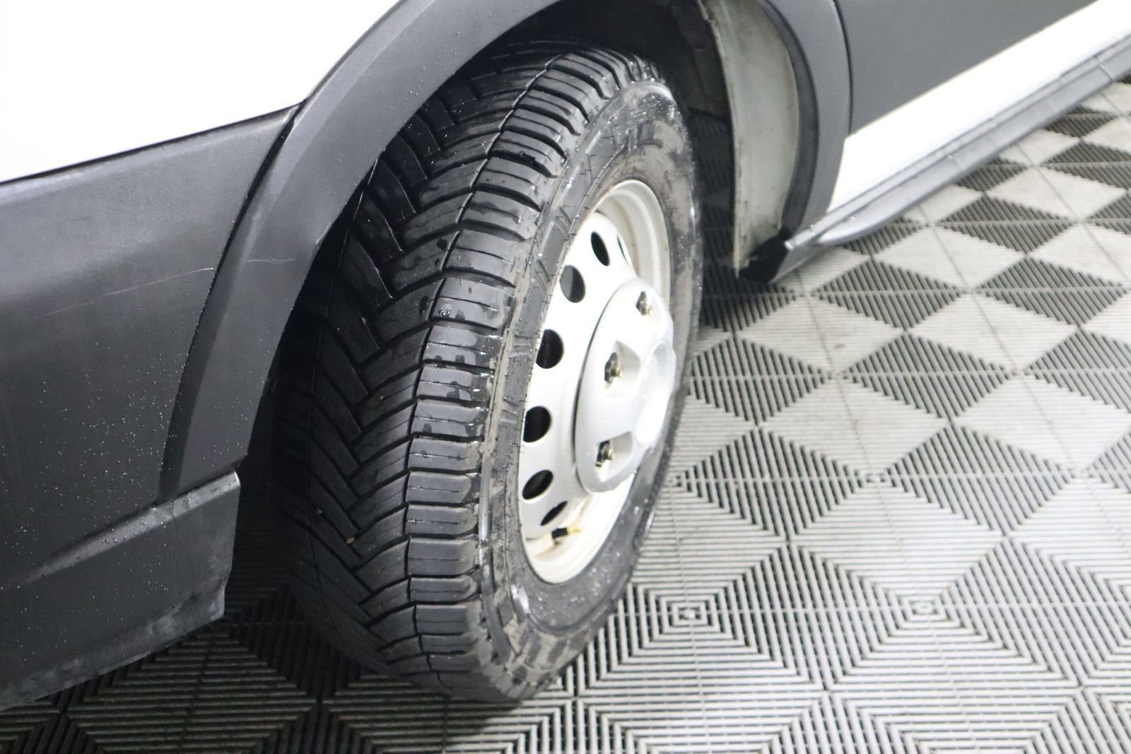 Used 2020 Ford Transit 150 Low Roof AWD image 23