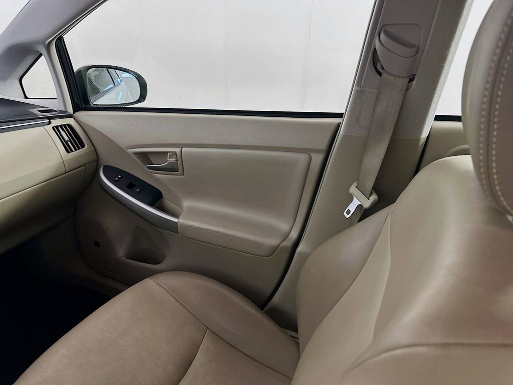 Used 2013 Toyota Prius Four w/ Deluxe Solar Roof Pkg image 23