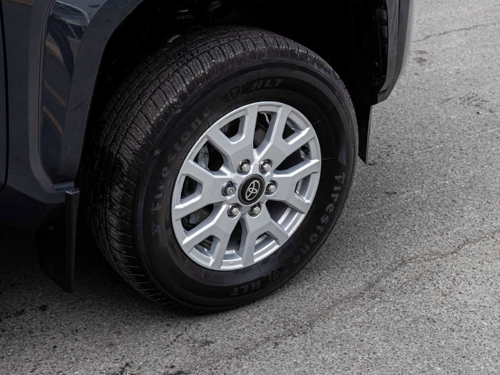 Used 2024 Toyota Tacoma SR5 AWD/4WD image 9