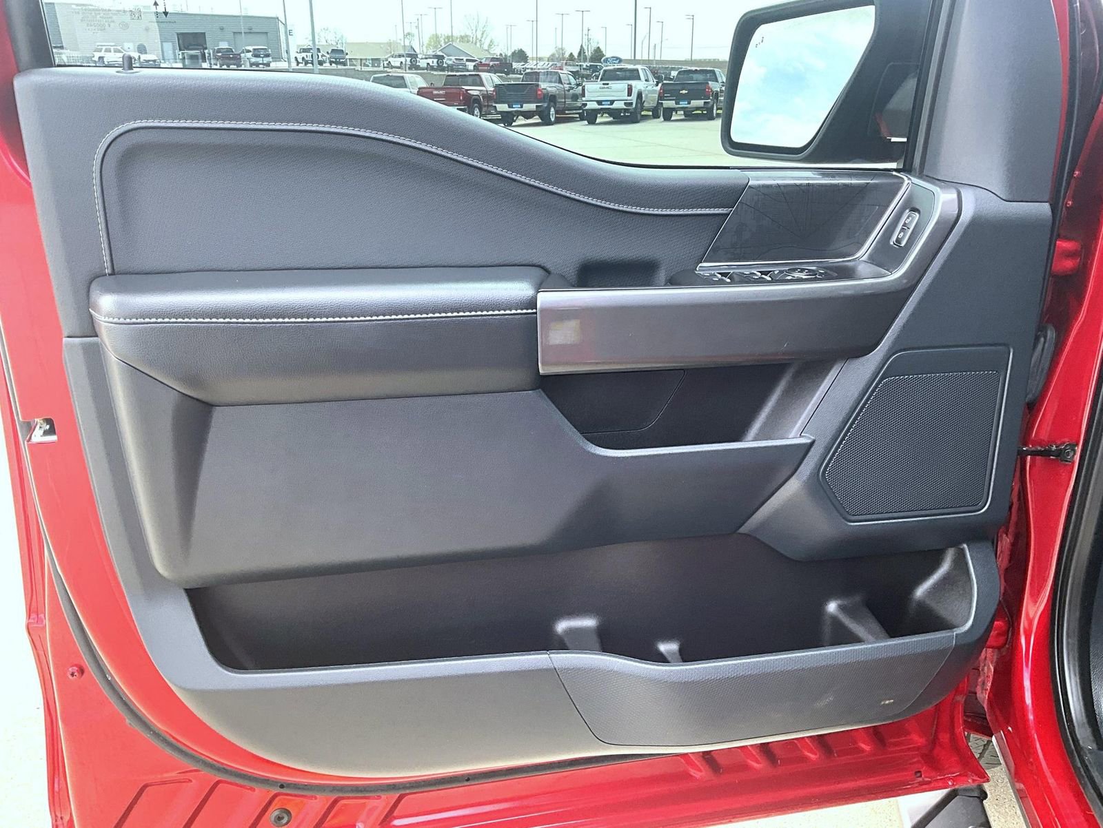 Used 2022 Ford F150 XLT w/ Equipment Group 302A High AWD/4WD image 9