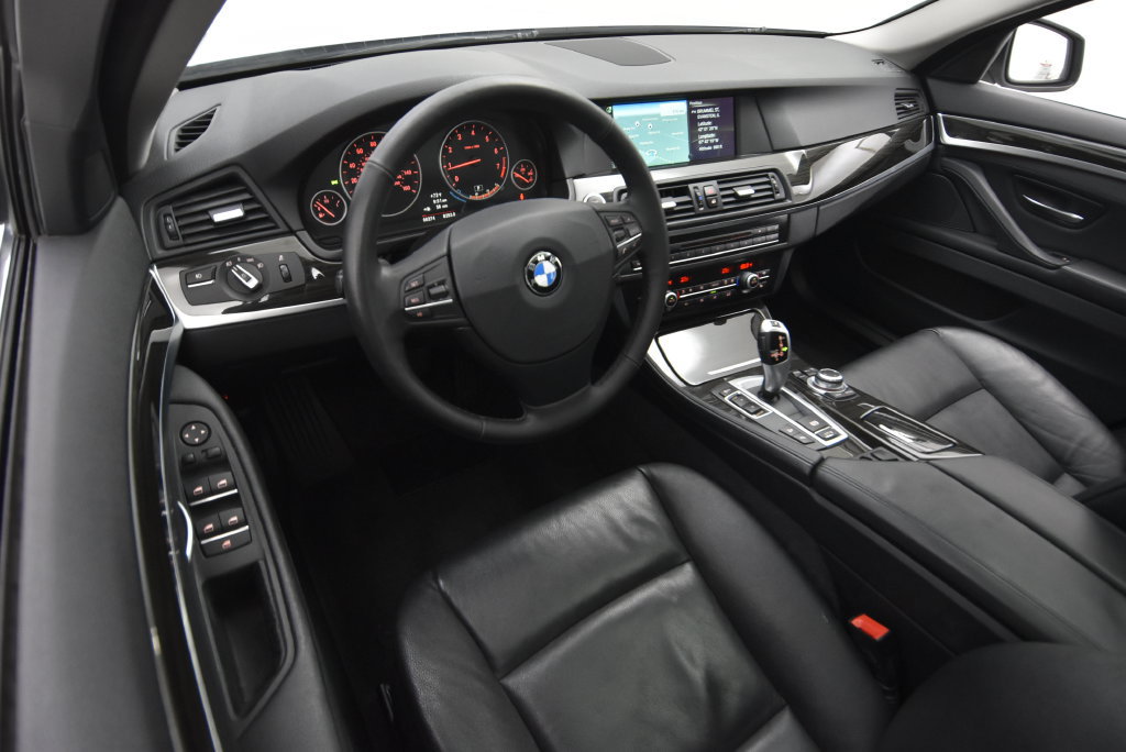 Used 2013 BMW 528i xDrive Sedan AWD/4WD image 30