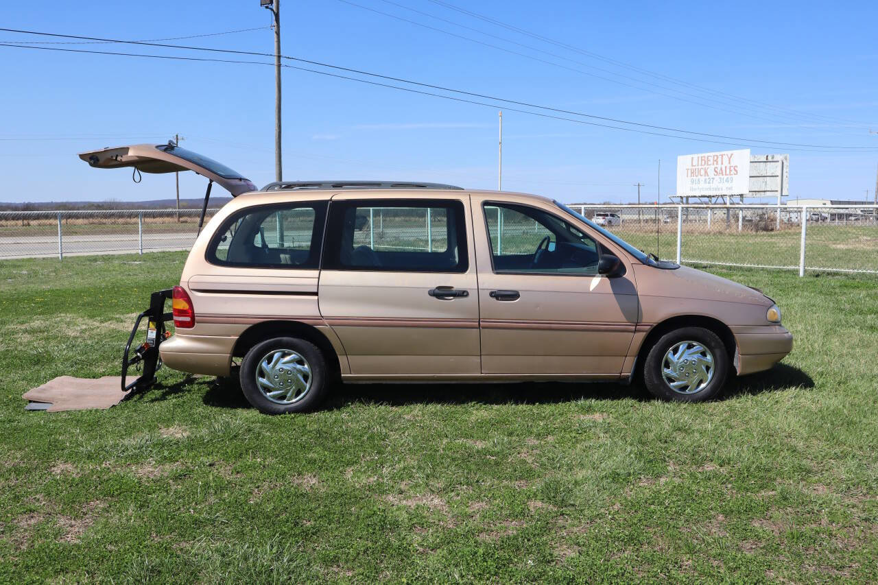 Used 1995 Ford Windstar LX image 14