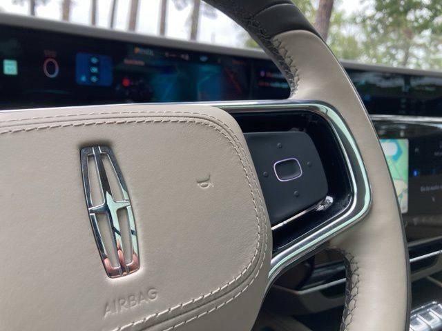 Used 2025 Lincoln Nautilus Premier w/ Equipment Group 102A image 29