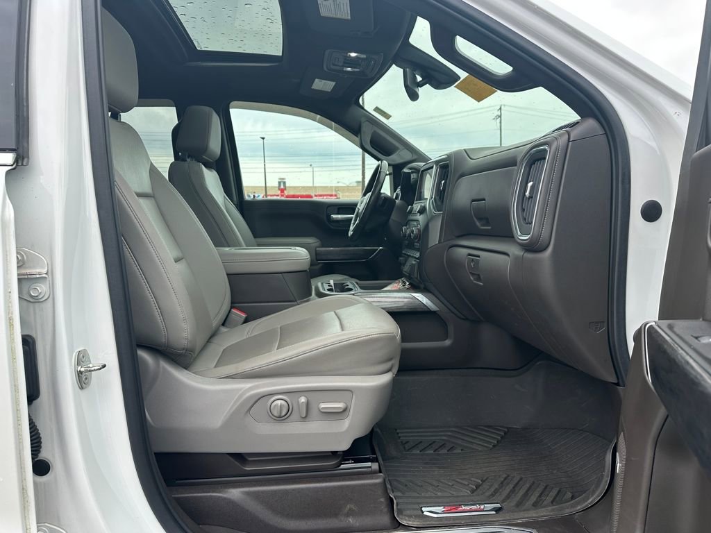 Used 2021 Chevrolet Silverado 1500 LTZ w/ LTZ Premium Package AWD/4WD image 16