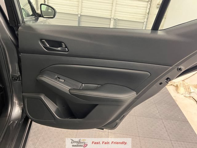 Used 2025 Nissan Altima 2.5 SV FWD image 37