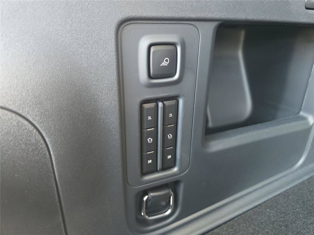 New 2027 Lincoln Navigator Premiere RWD image 22