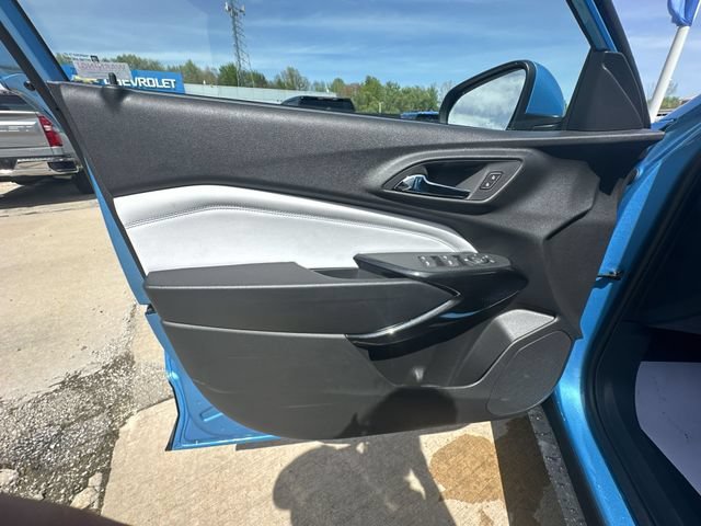 New 2026 Chevrolet Trax LT w/ LT Convenience Package FWD image 22