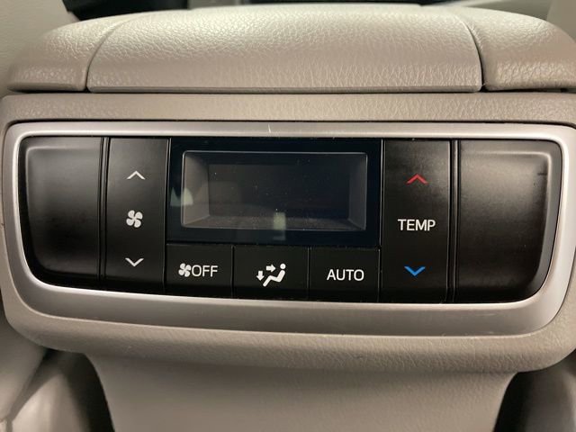 Used 2019 Toyota Highlander XLE image 31