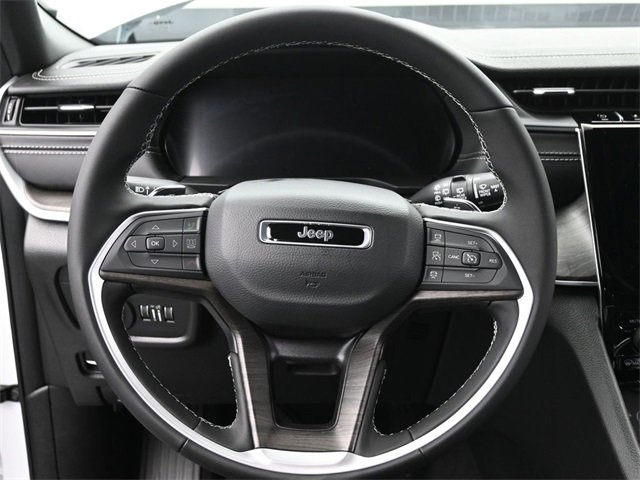 New 2025 Jeep Grand Cherokee L Limited image 30