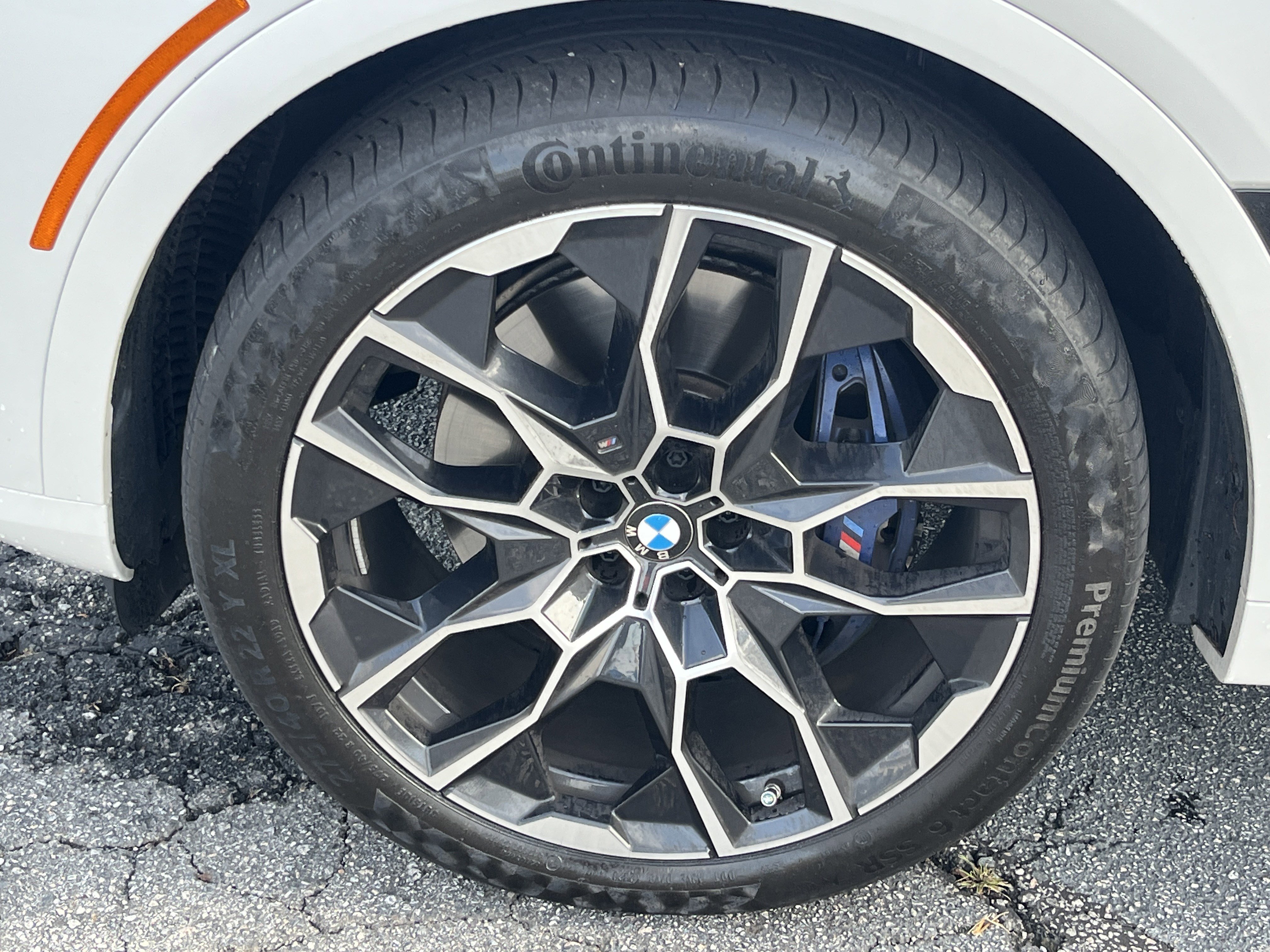 Certified 2024 BMW X7 M60i w/ Executive Package image 33