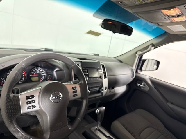 Used 2013 Nissan Frontier SV image 25