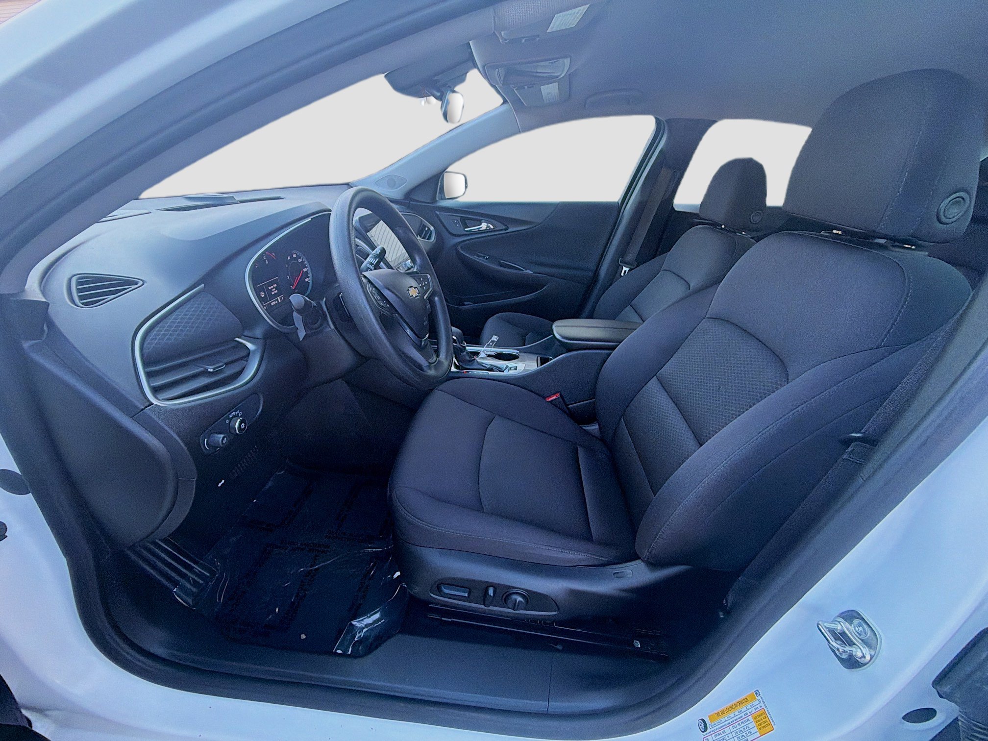 Used 2025 Chevrolet Malibu LT FWD image 17