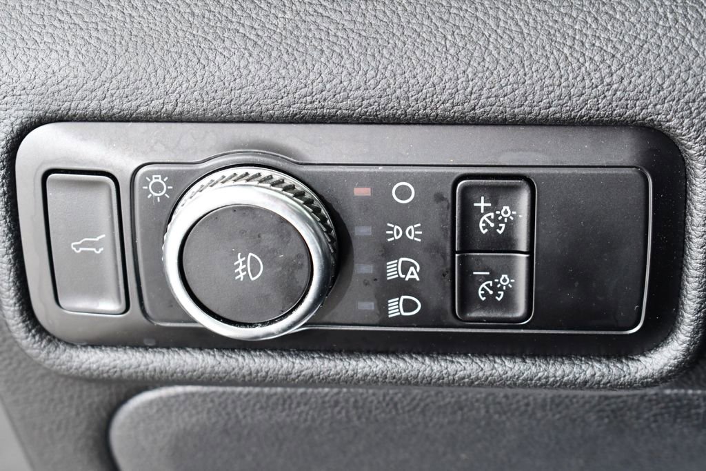 Used 2023 Ford Explorer XLT w/ Equipment Group 202A image 31
