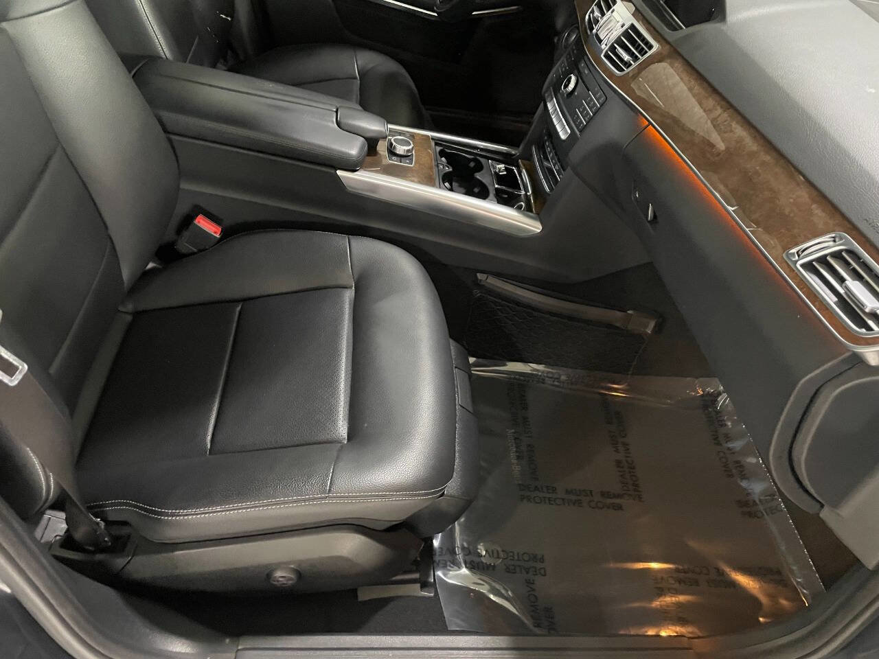 Used 2016 Mercedes-Benz E 350 4MATIC Sedan image 29