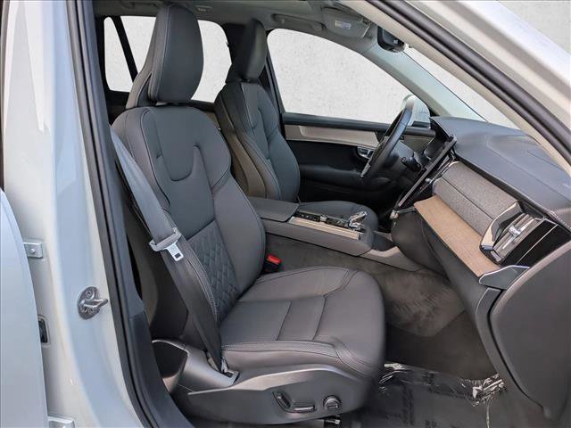 Certified 2025 Volvo XC90 B6 Plus w/ Protection Package Premier image 23