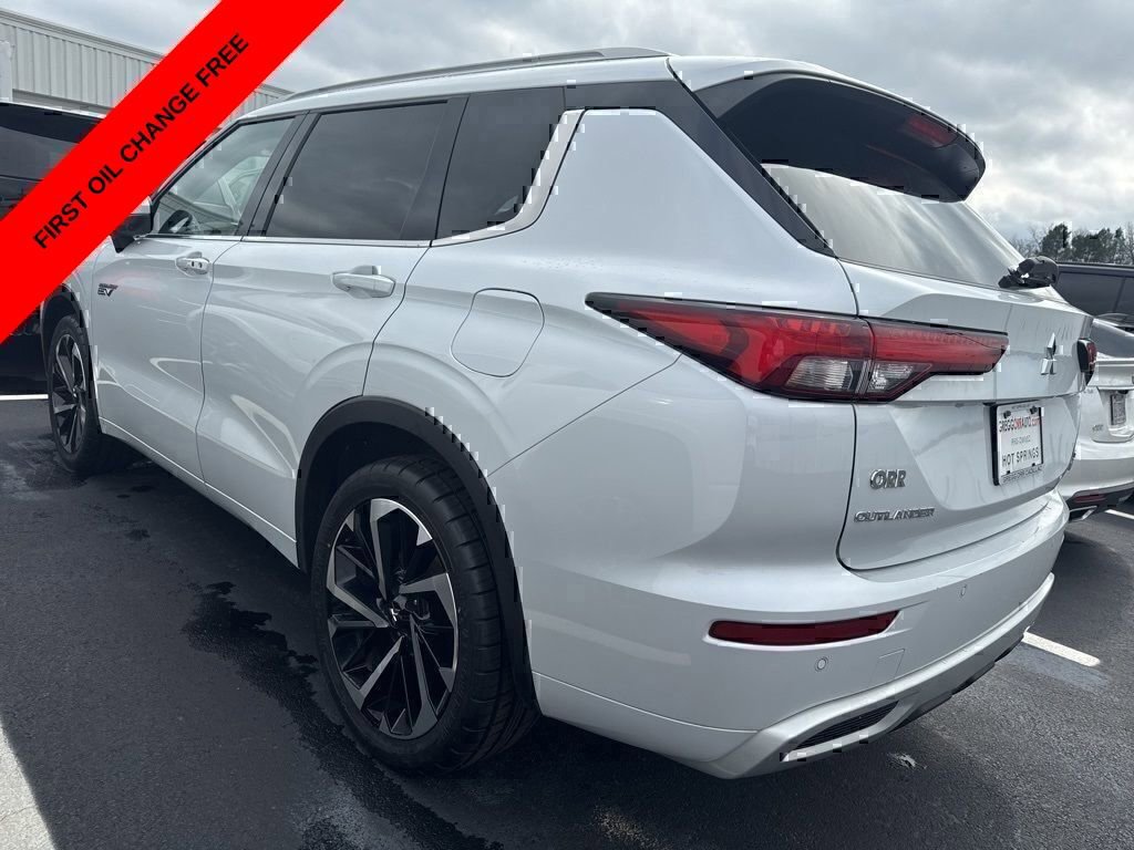 Used 2024 Mitsubishi Outlander SEL Black Edition image 6