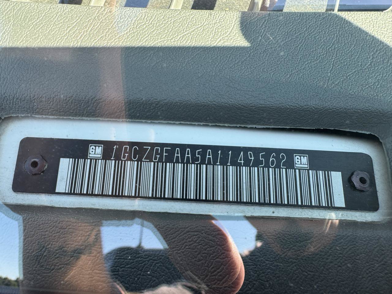 Used 2010 Chevrolet Express 2500 RWD image 19
