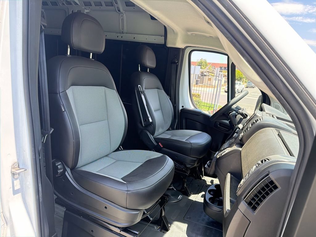 Used 2025 RAM ProMaster 3500 w/ Convenience Group FWD image 22