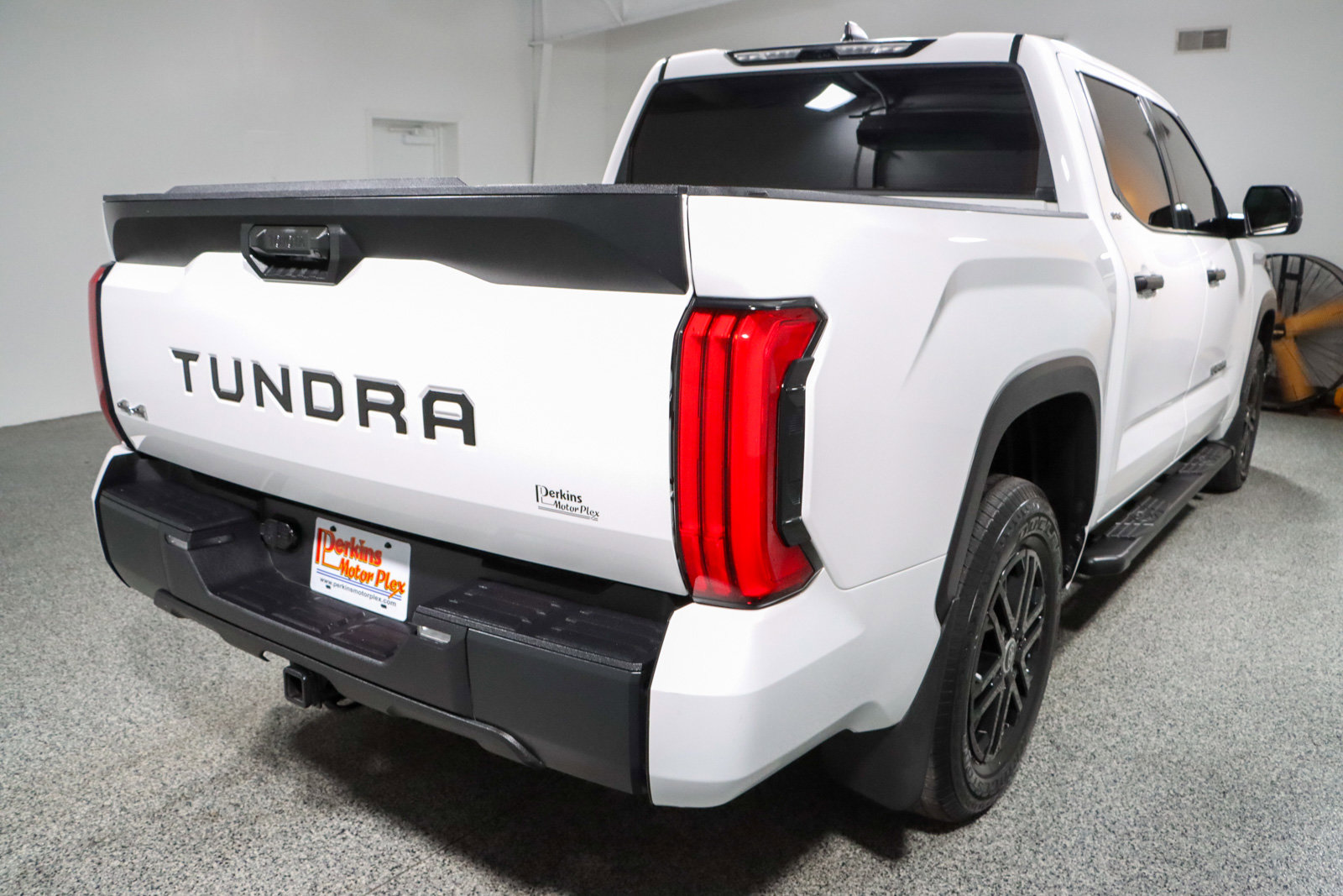 Used 2024 Toyota Tundra SR5 AWD/4WD image 7