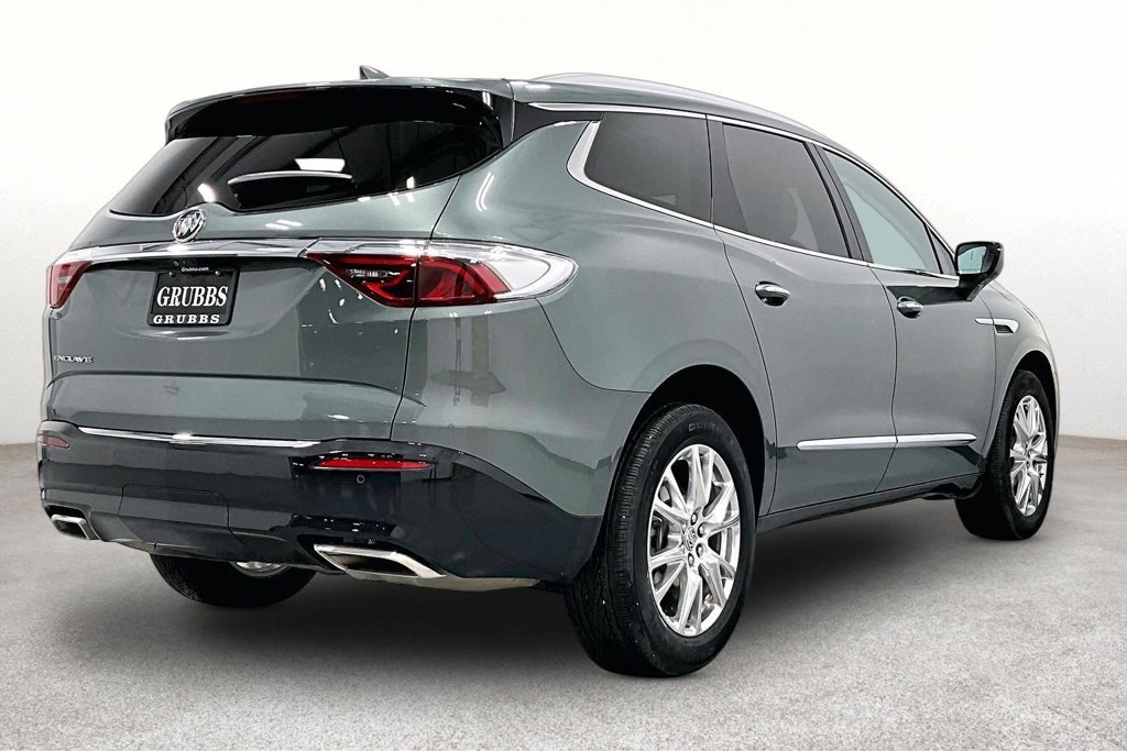 Used 2023 Buick Enclave Premium FWD image 2