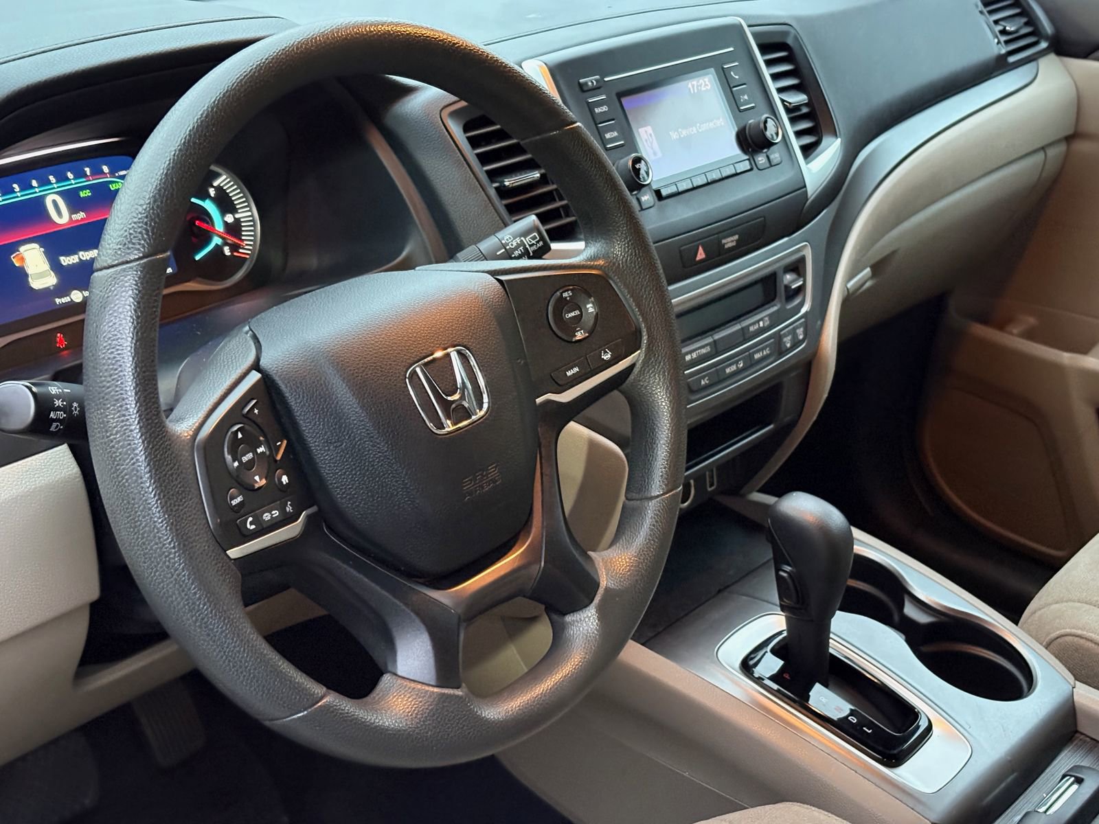 Used 2019 Honda Pilot LX image 11
