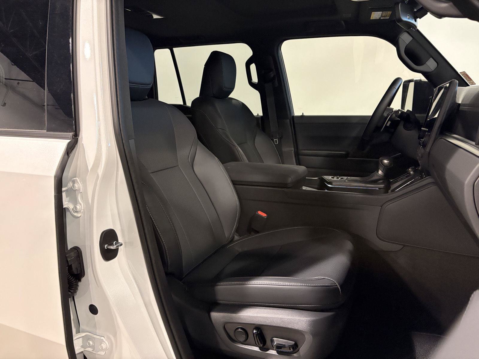 Used 2026 Lexus GX 550 w/ Cold Area Package AWD/4WD image 45
