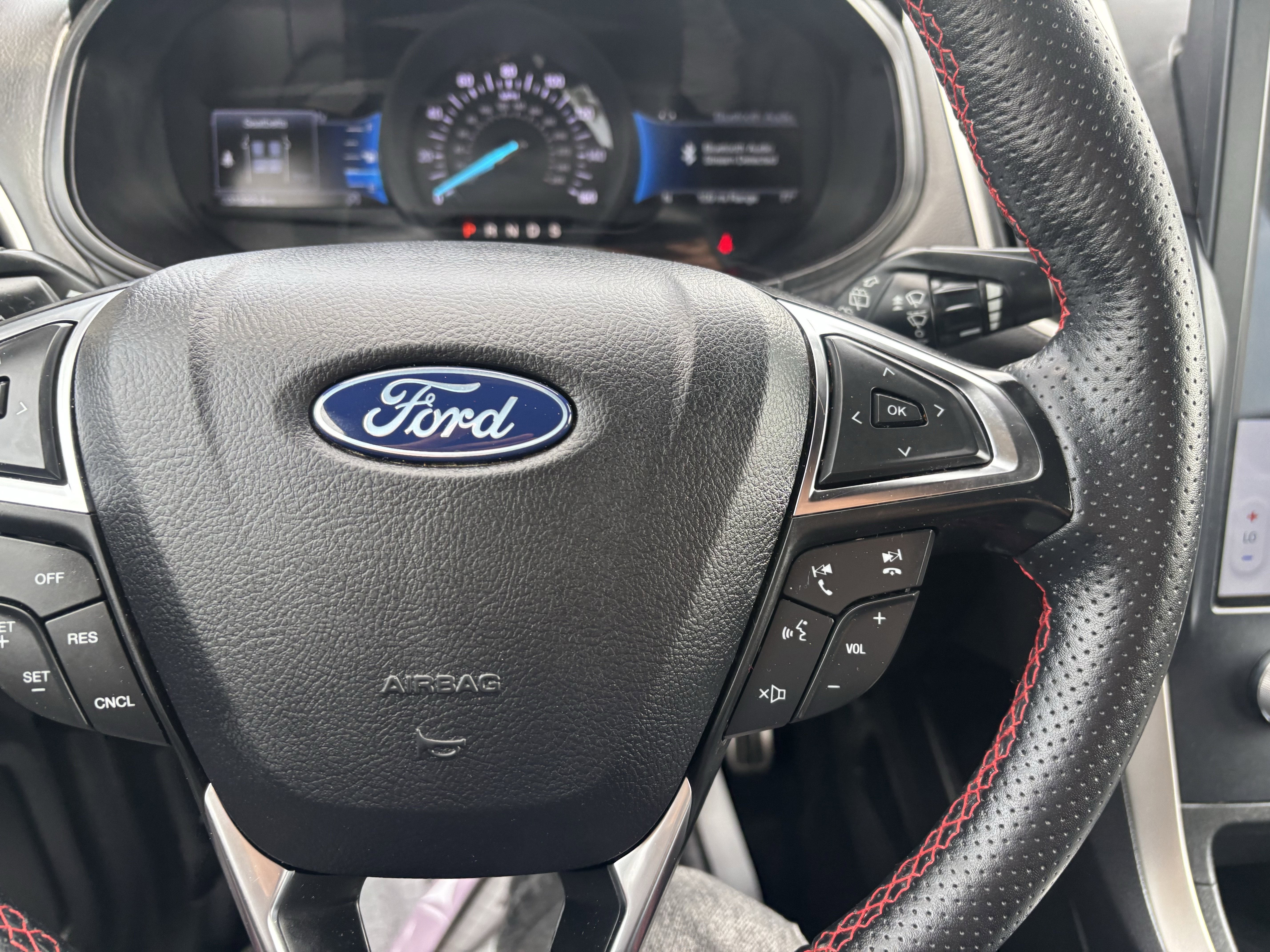 Certified 2024 Ford Edge ST-Line image 29