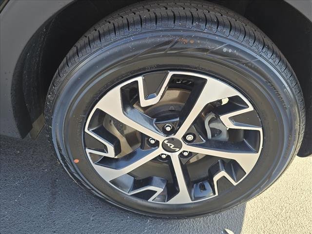 Used 2024 Kia Sportage EX image 12