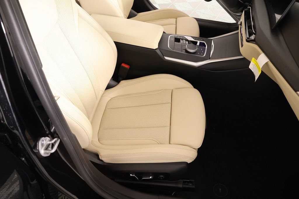 New 2026 BMW 330i xDrive Sedan w/ M Sport Package AWD/4WD image 14