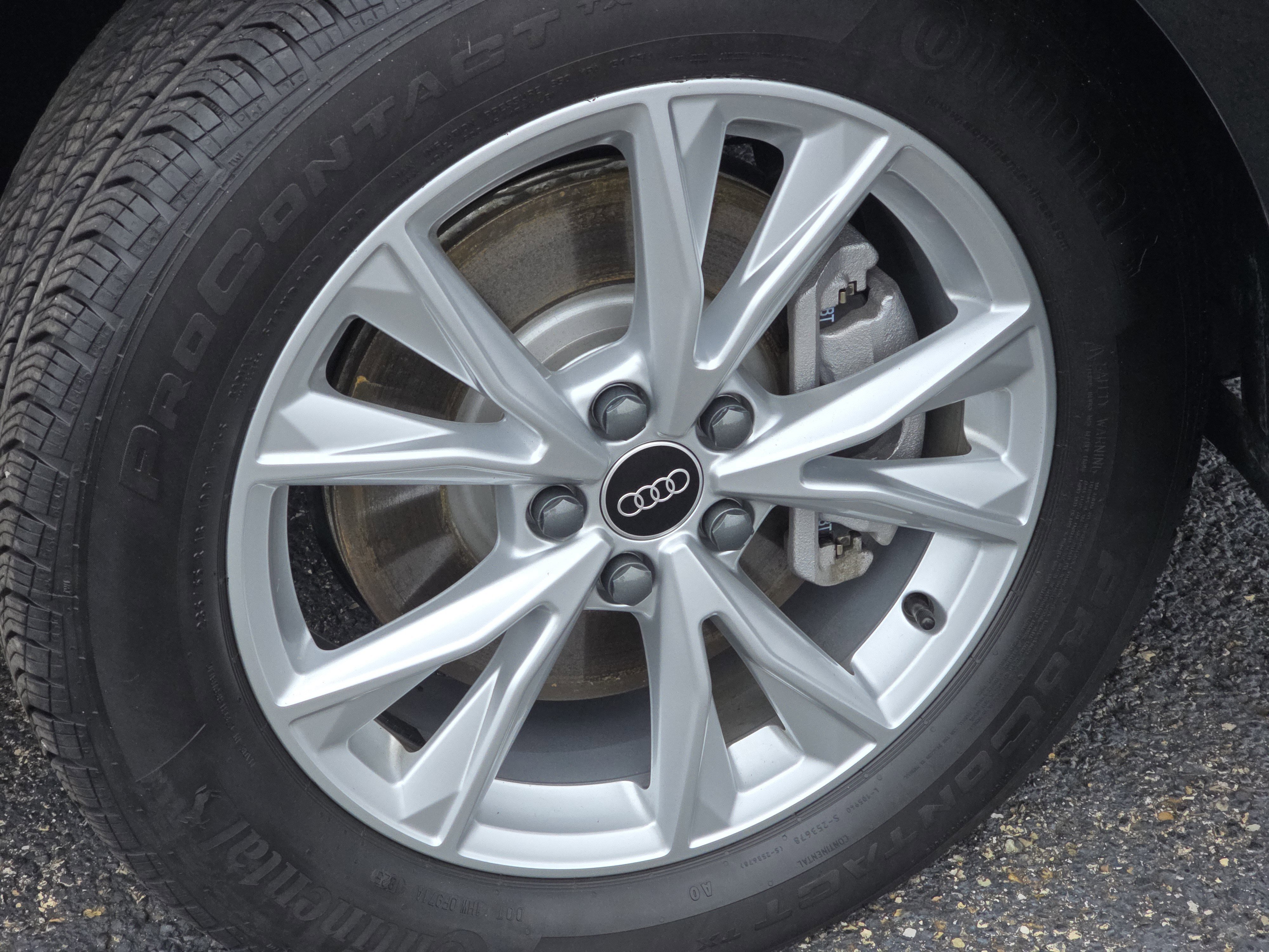 Certified 2025 Audi Q3 2.0T Premium w/ Convenience Package AWD/4WD image 14