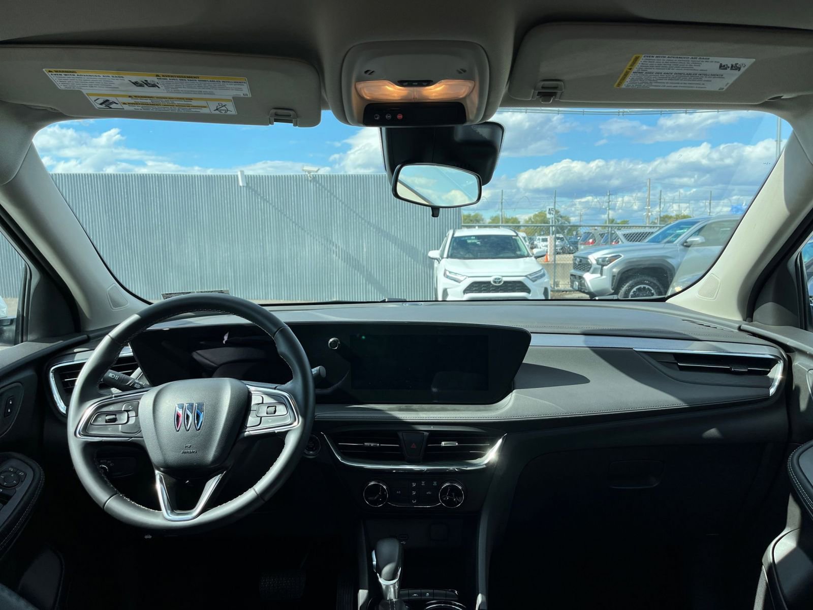 Used 2025 Buick Encore GX Preferred image 32