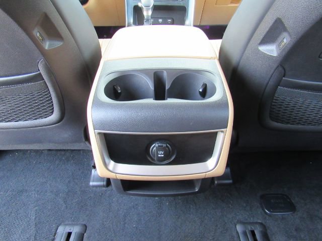 Used 2023 Kia Carnival LX image 31