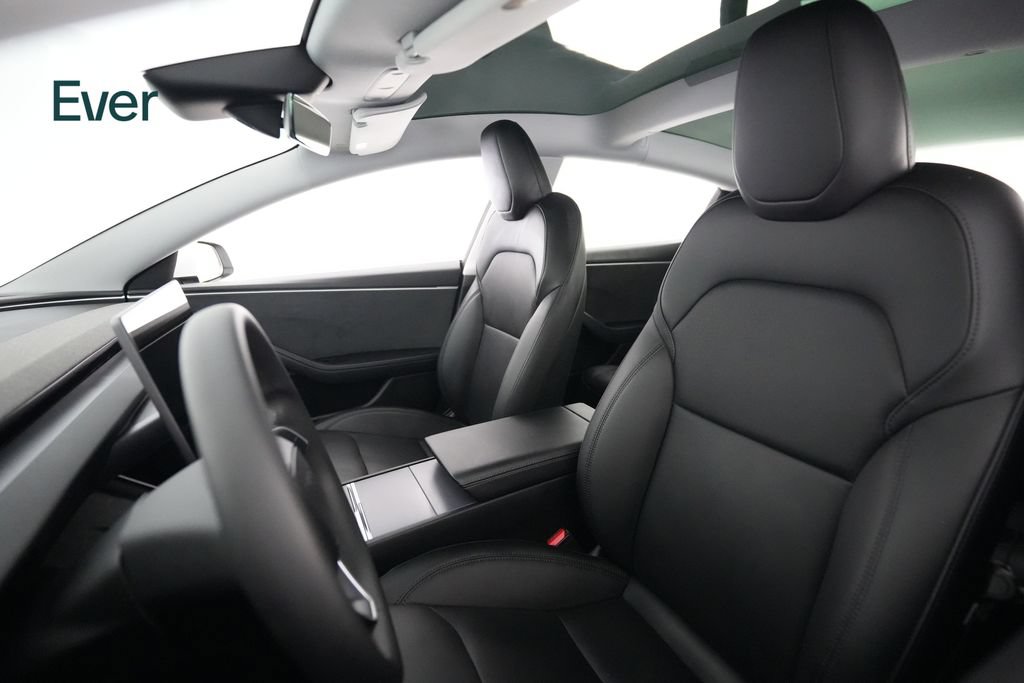 Used 2025 Tesla Model 3 Long Range AWD/4WD image 4