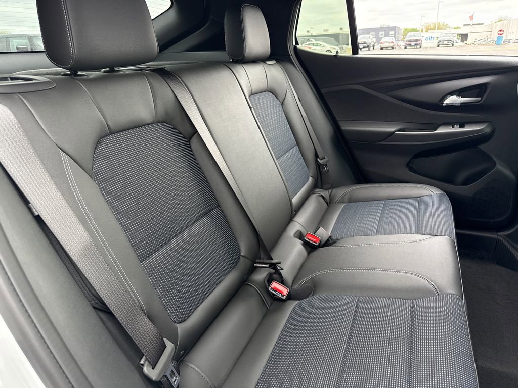 New 2026 Buick Envista Sport Touring w/ Advanced Safety Package FWD image 33