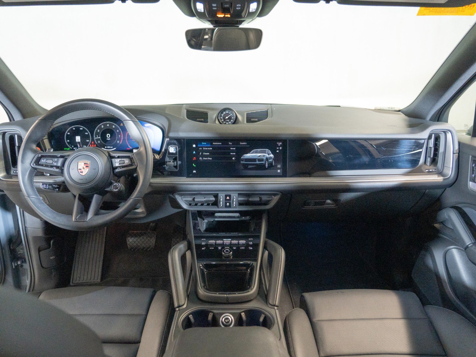 Certified 2026 Porsche Cayenne AWD/4WD image 25