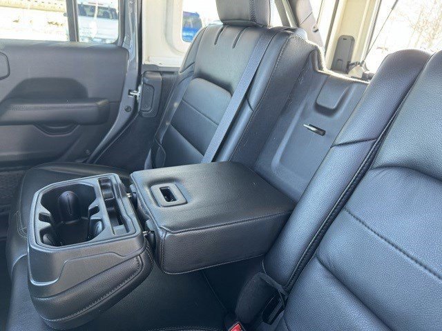 Used 2023 Jeep Wrangler Unlimited Sahara image 27