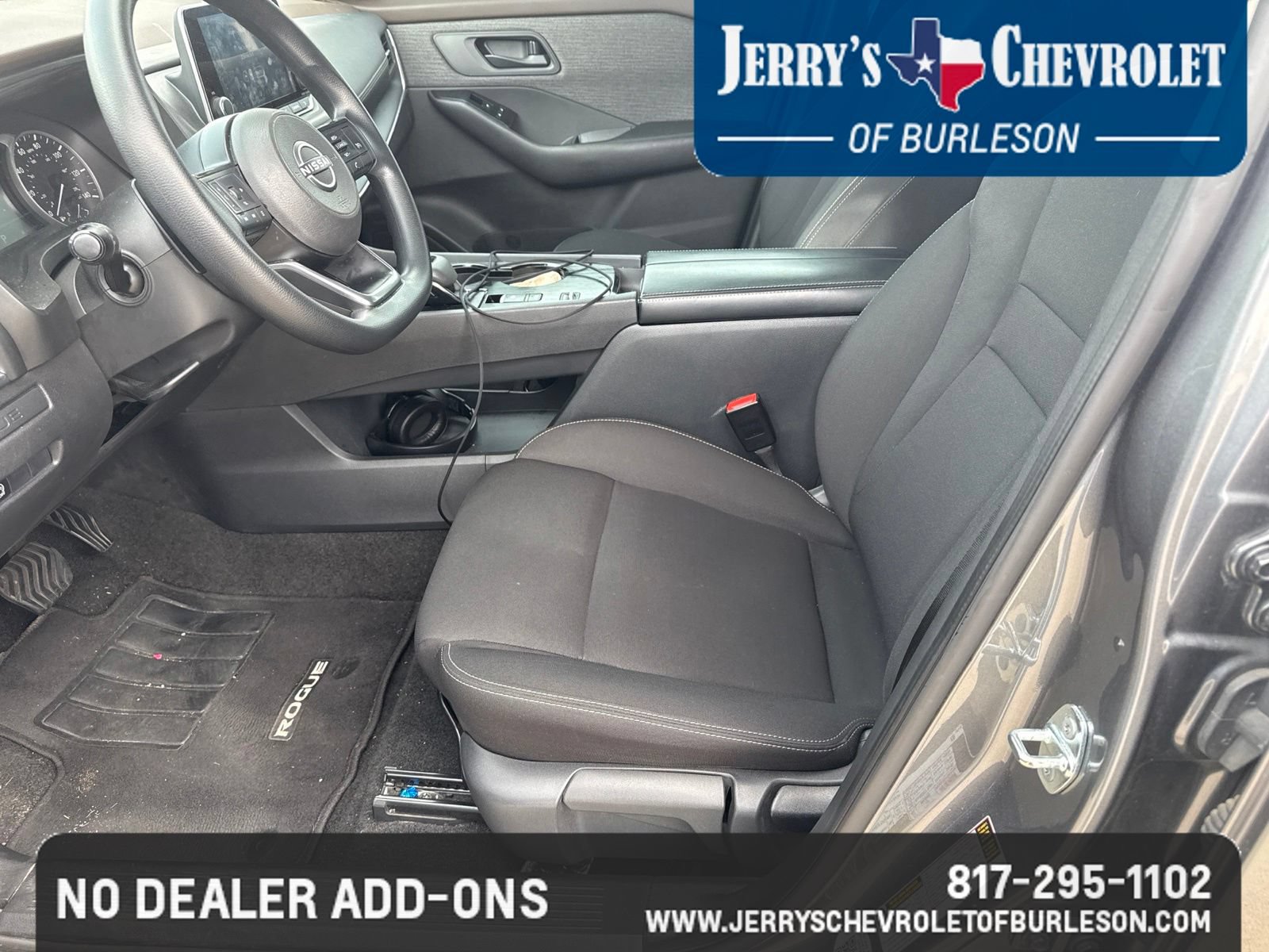 Used 2023 Nissan Rogue S FWD image 11