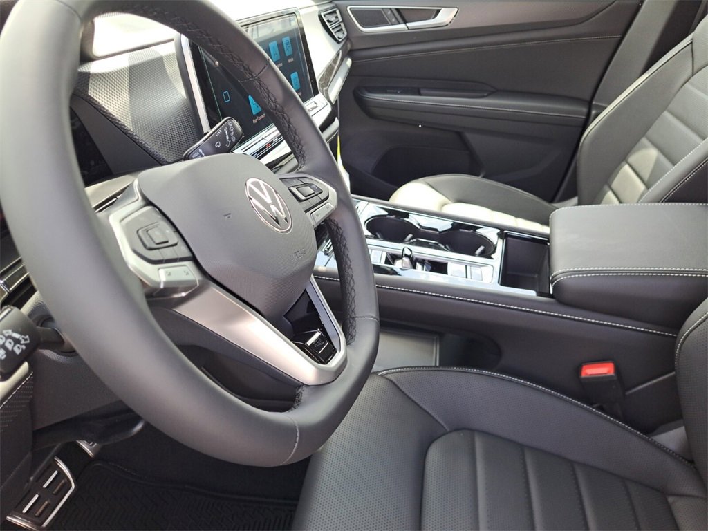 New 2026 Volkswagen Atlas Cross Sport SEL R-Line image 17