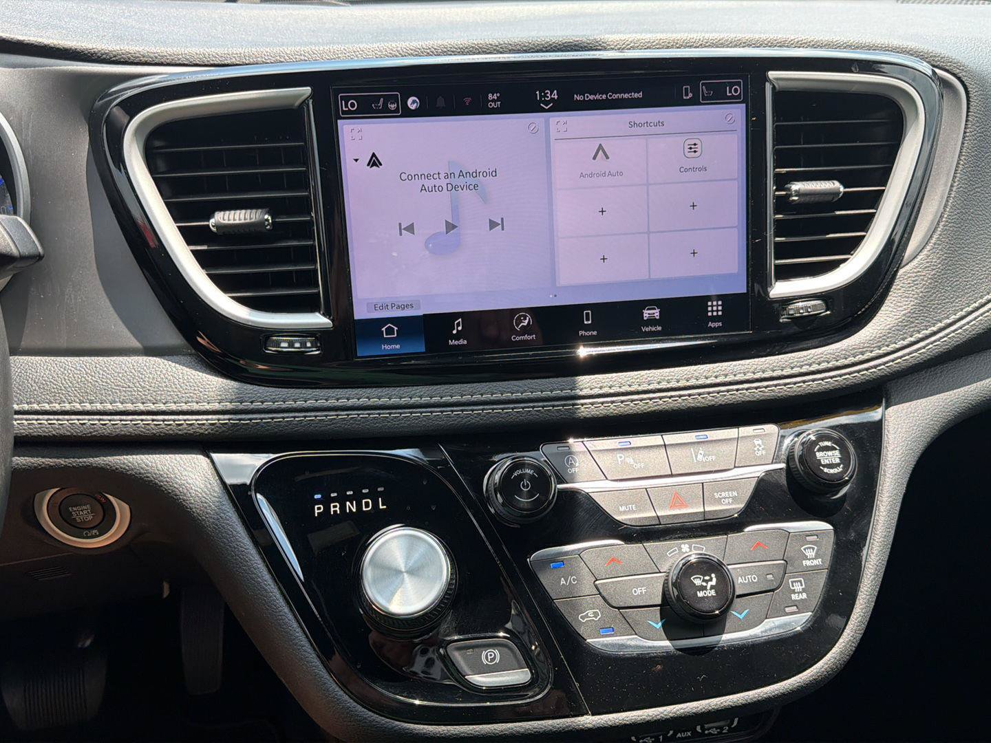 Certified 2025 Chrysler Pacifica Select FWD image 16