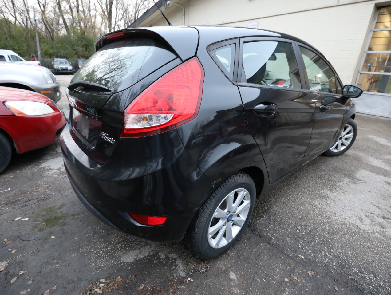 Used 2011 Ford Fiesta SE w/ 203A Rapid Spec Order Code image 6