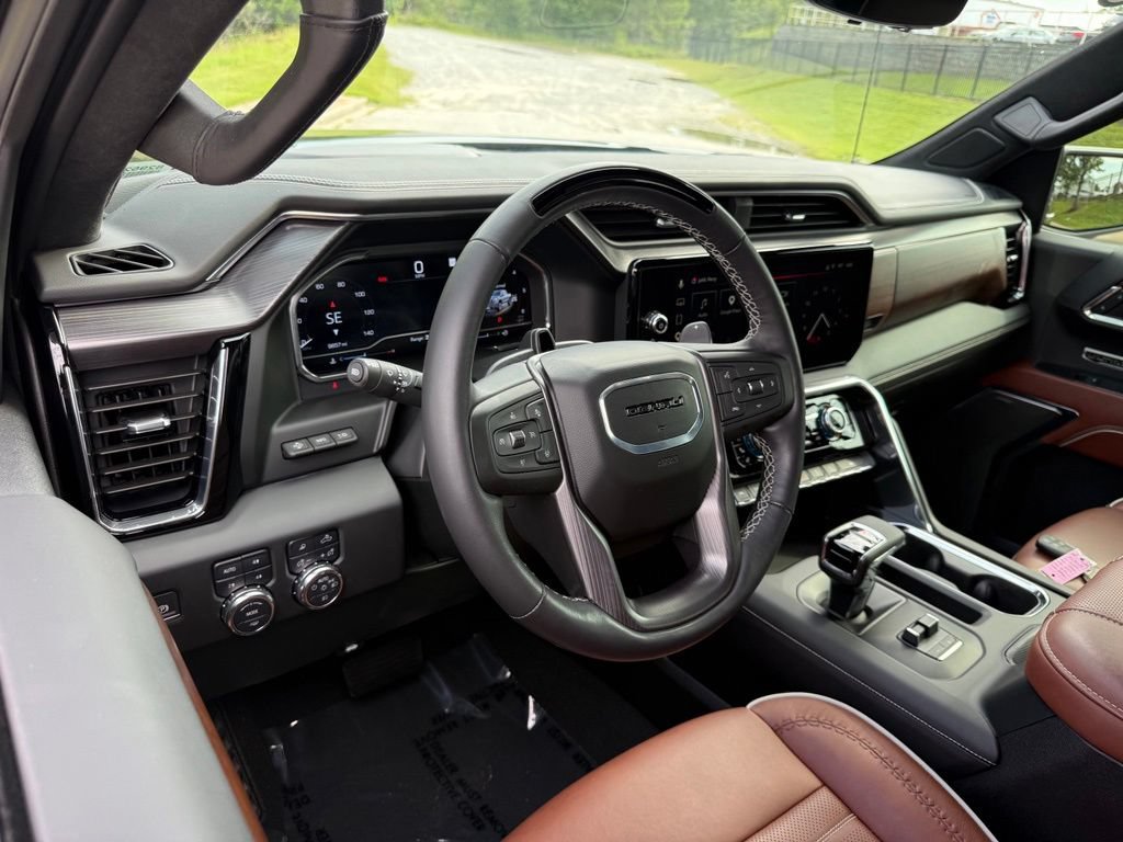 Used 2024 GMC Sierra 1500 Denali Ultimate AWD/4WD image 4
