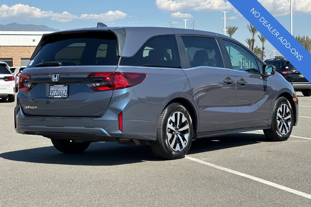Certified 2025 Honda Odyssey EX-L image 4