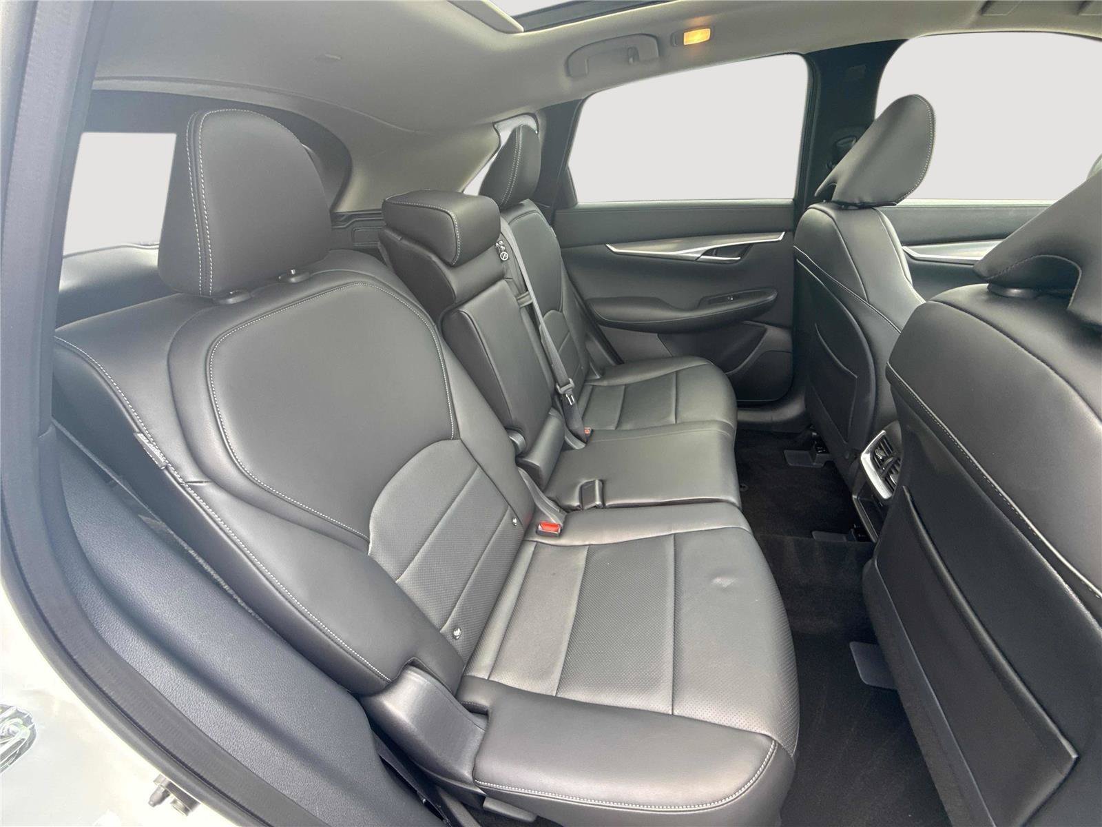 Certified 2025 INFINITI QX50 Luxe AWD/4WD image 30
