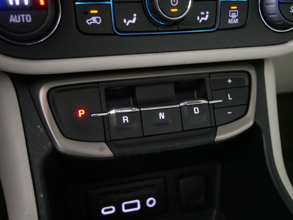 Used 2024 GMC Terrain Denali w/ Denali Premium Package image 26