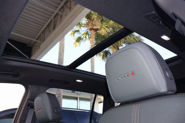 New 2025 GMC Acadia AT4 w/ Luxury Package image 28