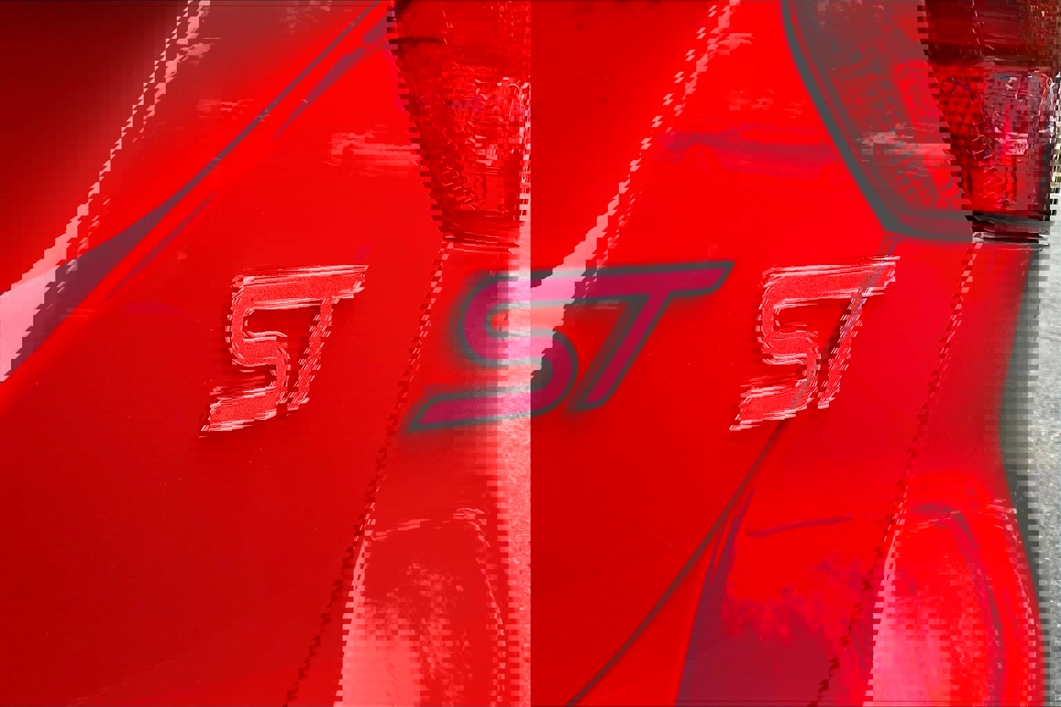 Used 2014 Ford Focus ST w/ Equipment Group 202A FWD image 15