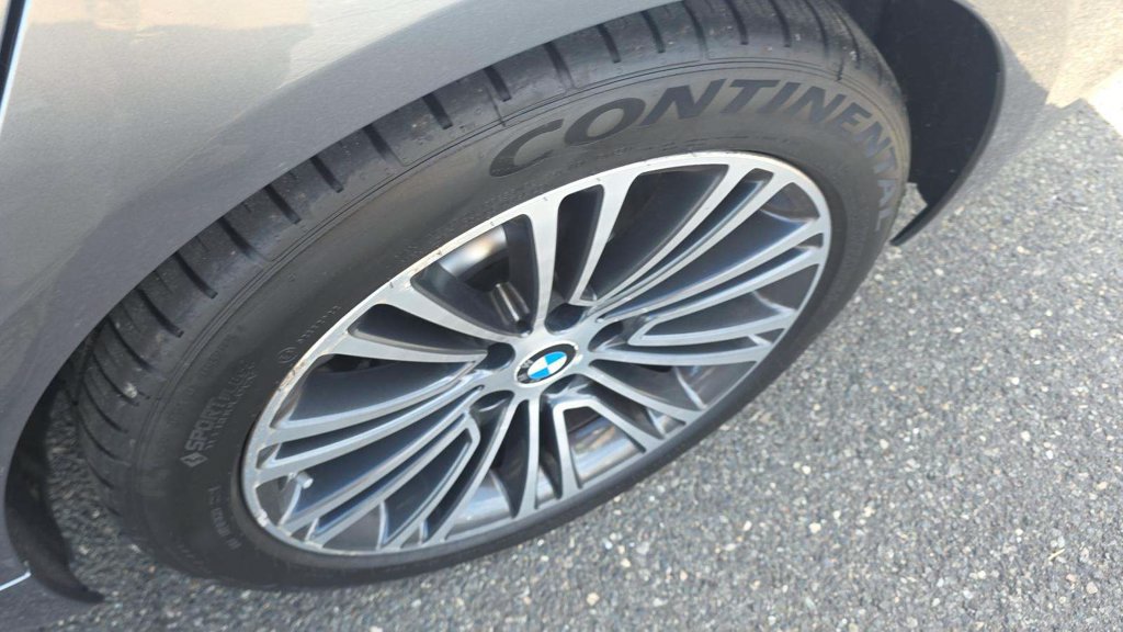 Used 2019 BMW 530e xDrive w/ Convenience Package AWD/4WD image 15