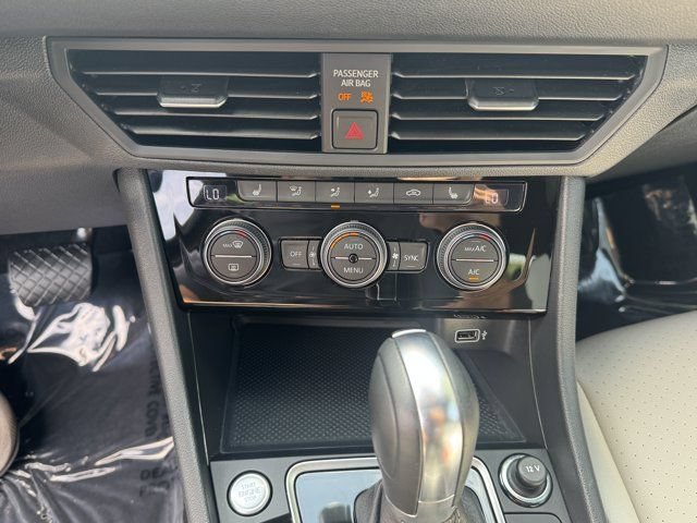 Used 2019 Volkswagen Jetta R-Line FWD image 20